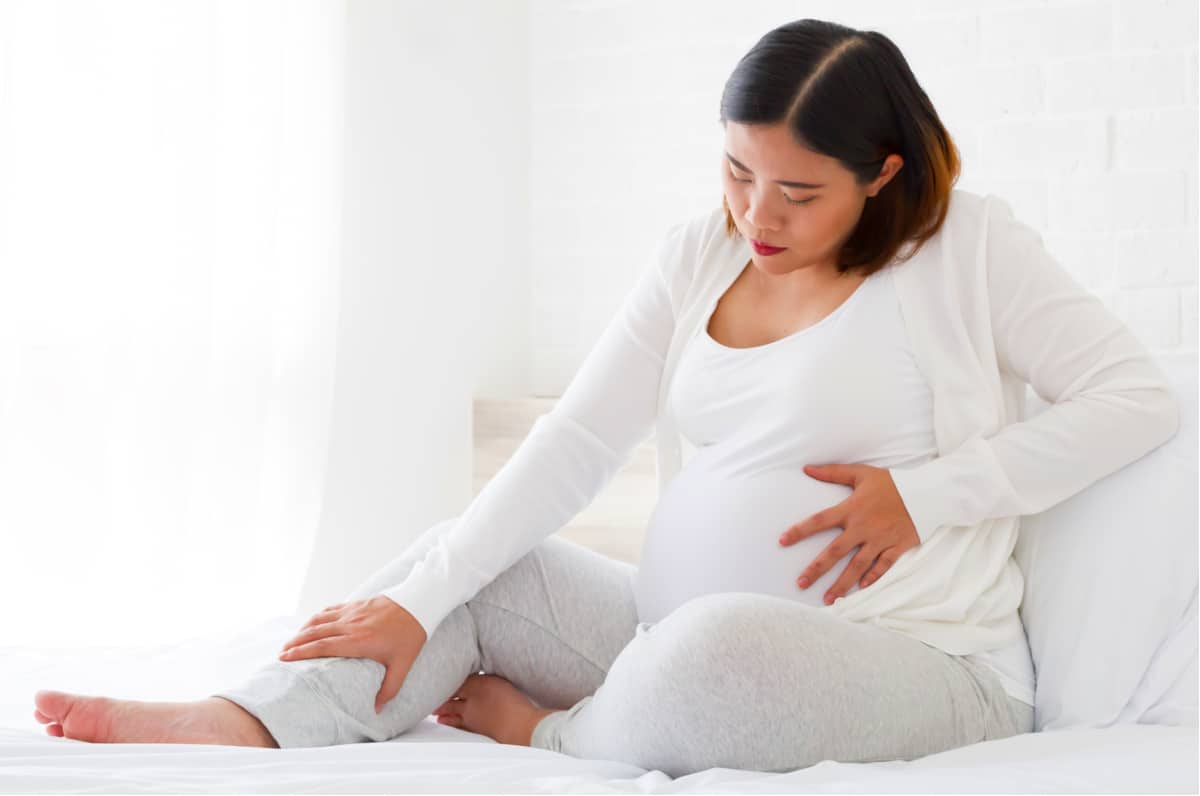 can-drinking-water-relieve-pregnancy-cramps