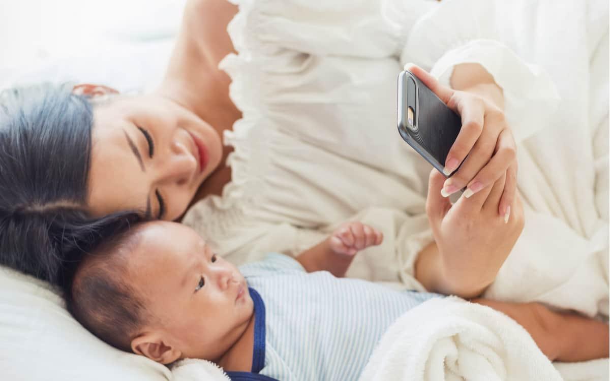 use-electronics-safely-around-babies