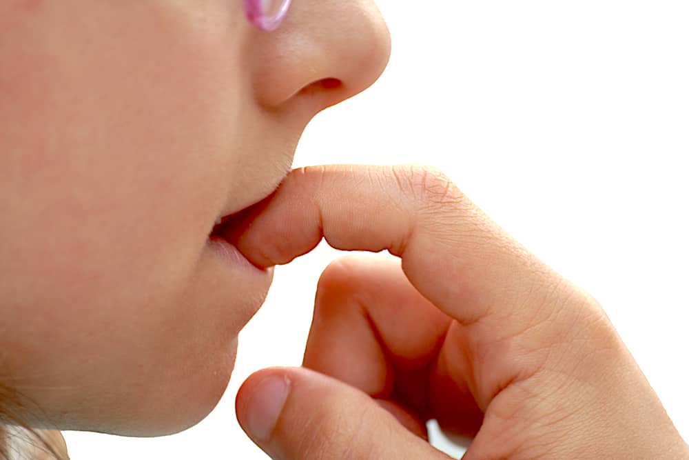 how-to-handle-nail-biting-in-children