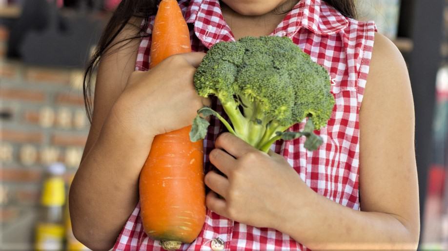 5-superfoods-for-your-kids-teeth