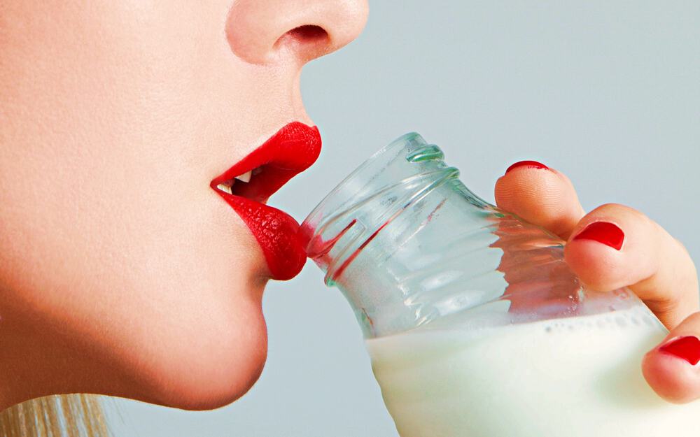 semen-swallowing-four-true-facts