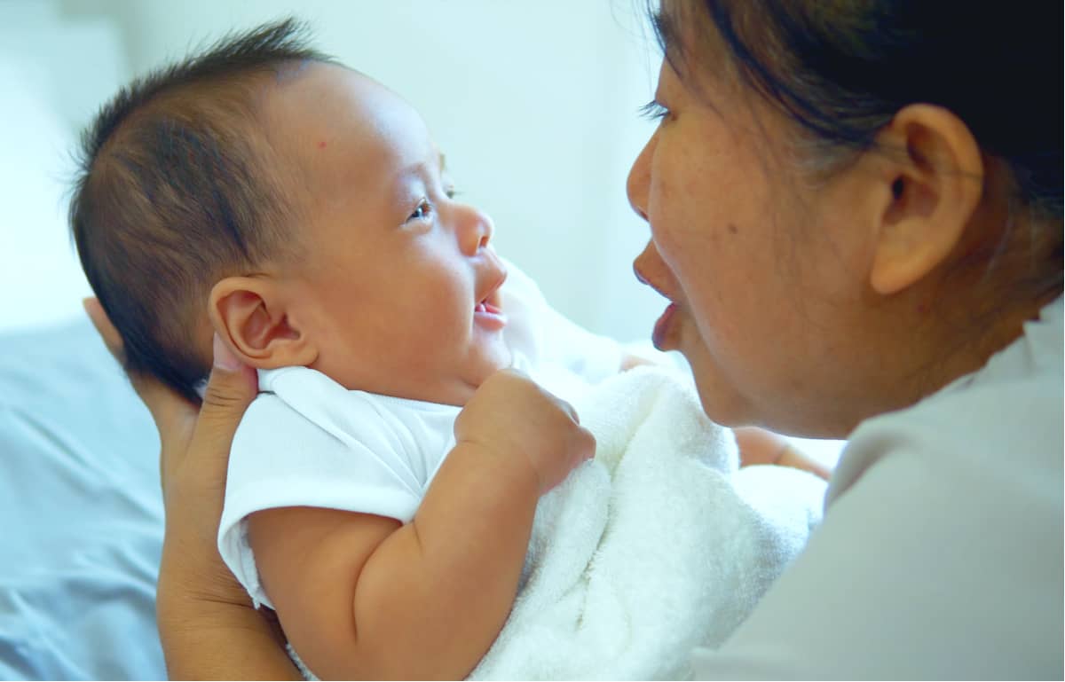 encourage-baby-to-talk