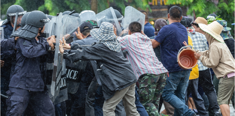 riots-psychology-identity