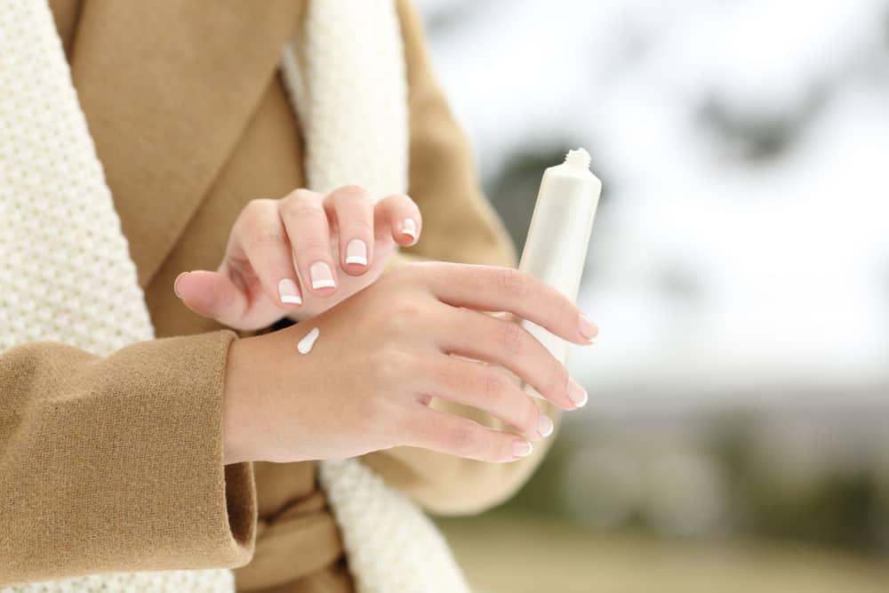 all-you-need-to-know-about-dry-and-cracked-skin