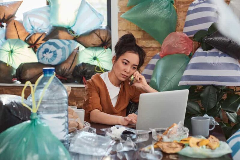 how-to-help-those-with-hoarding-disorder