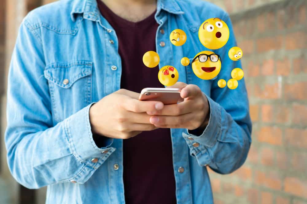 3-psychological-reasons-behind-emoji-communication
